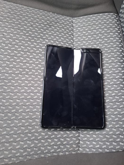 Продам  телефон zfold