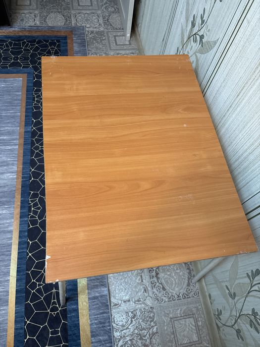 Кухонный стол деревянный