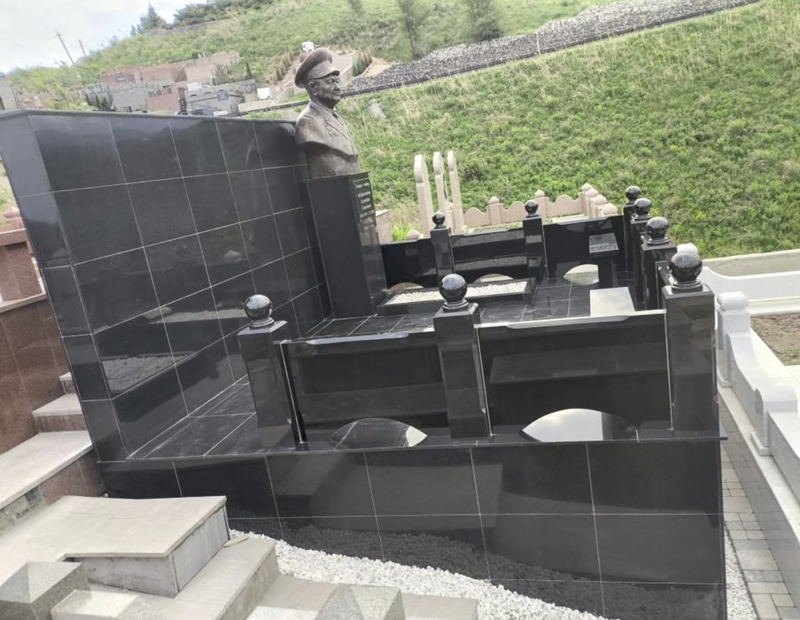 Памятник мазар мемориальный комплекс