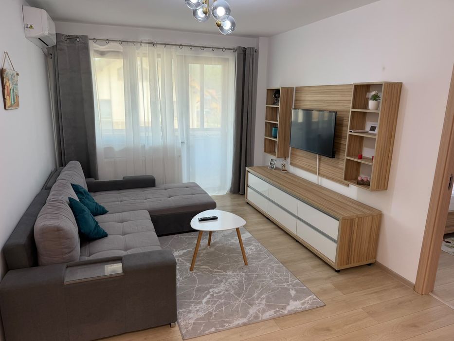 Inchiriez apartament cu 2 camere, bloc nou, zona Trivale 3, loc de  parcare inclus