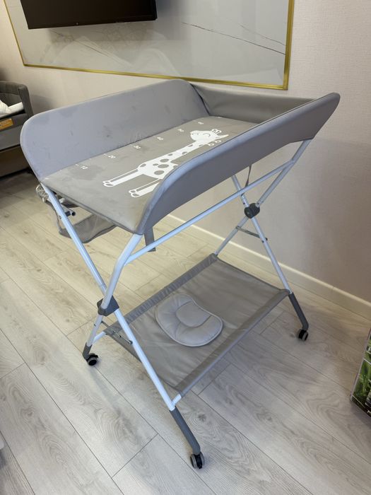 Пеленальный столик