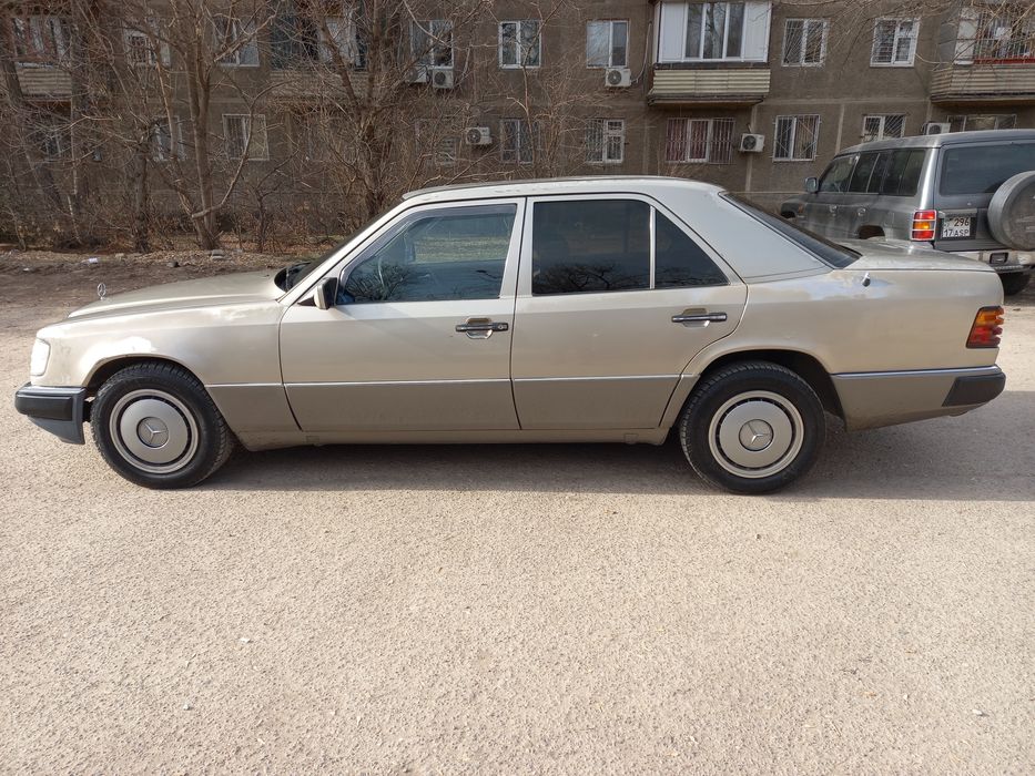 Срочно продам Мерседес 124