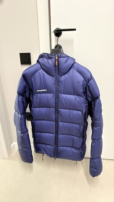 Продам пуховик Mammut оригинал пух перо 100%