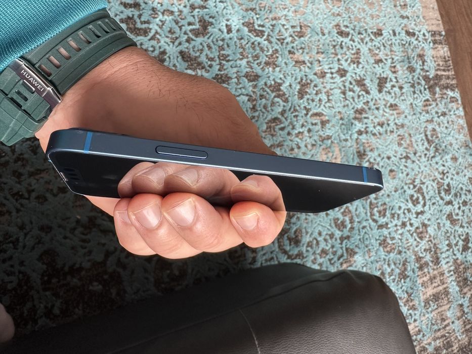 I phone 13 mini син