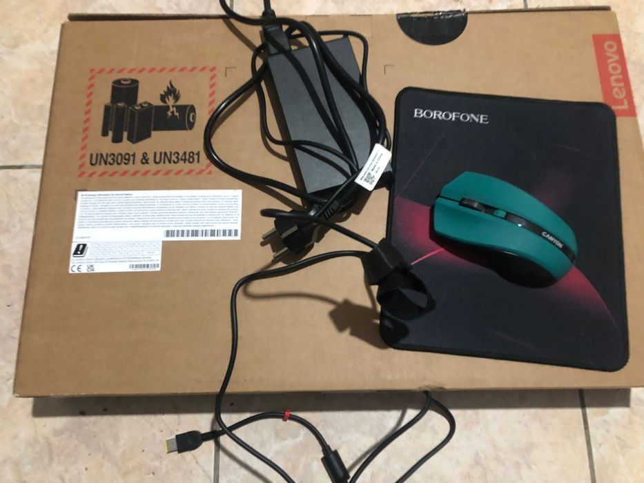 Лаптоп Леново нов