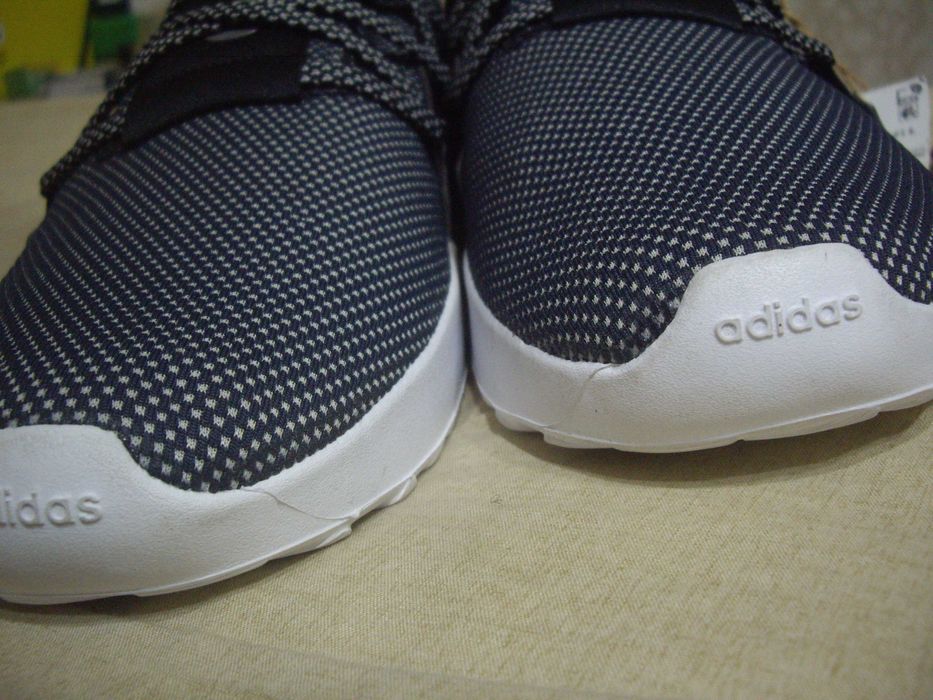 Чисто нови маратонки