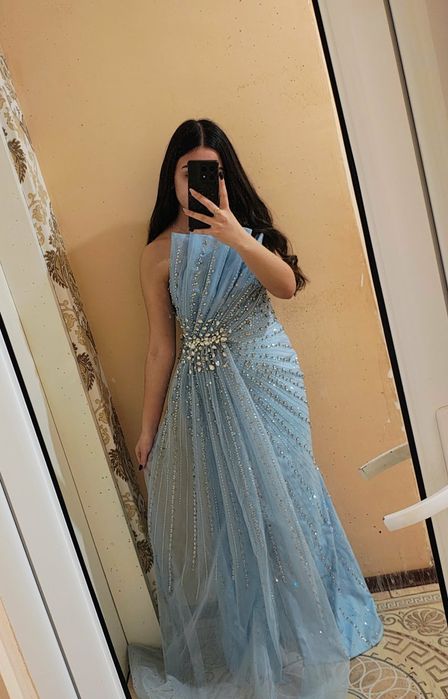 Бална рокля страничен шлейф