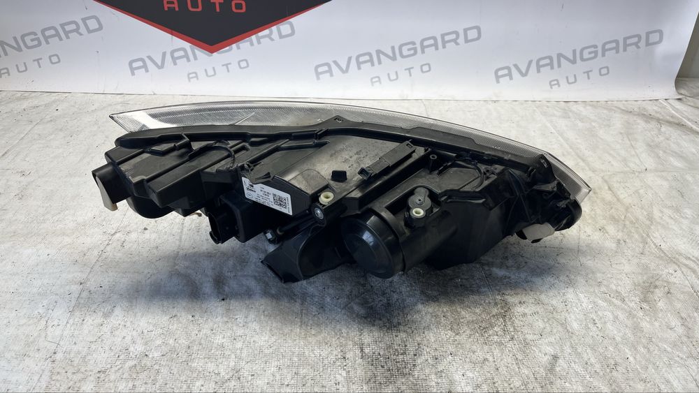 Seat Ibiza 5 Lift десен и ляв фар