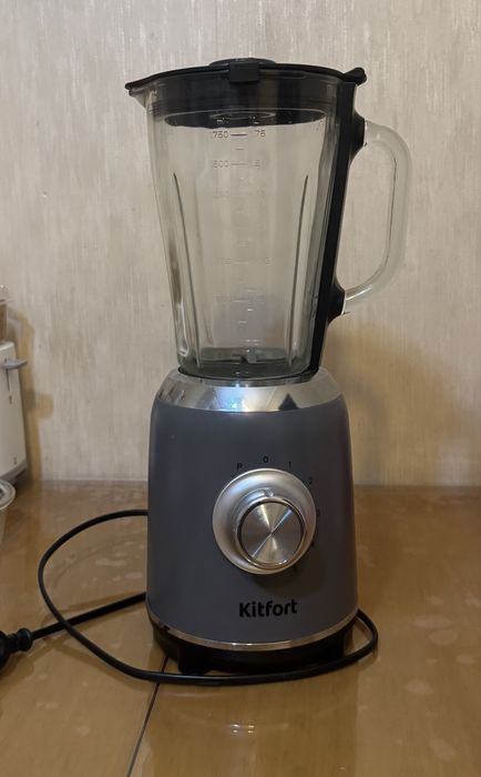 Блендер Kitfort. стационарный