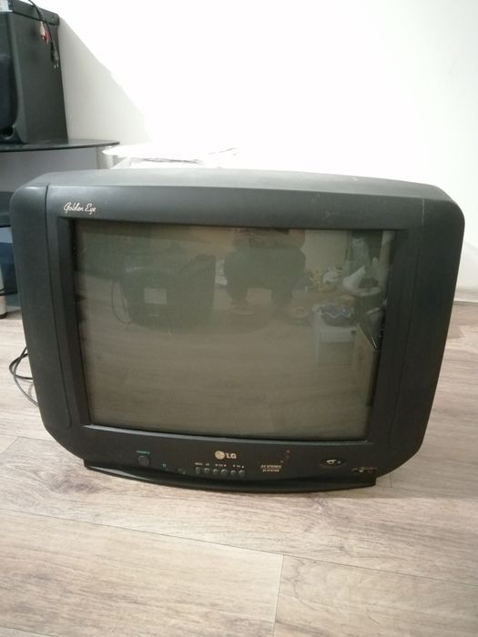 Телевизор LG продам