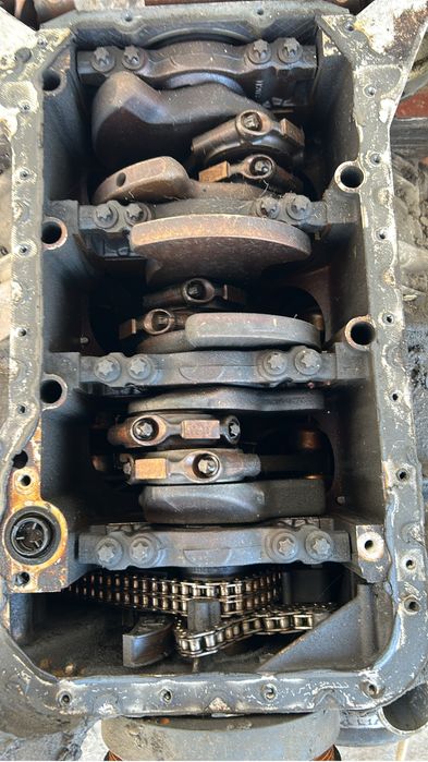 Продам Двигатель б/у М112 2.8