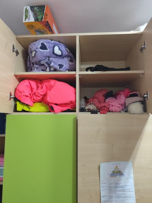 Vând dormitor copii paturi suprapuse, negociabil