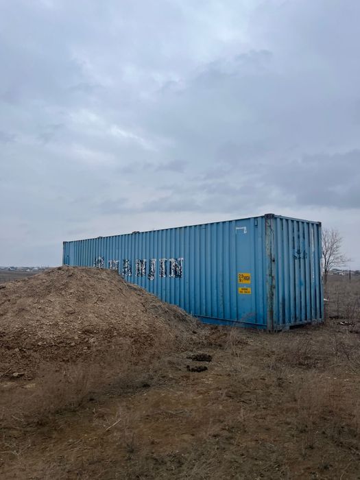 Продаётся морской контейнер