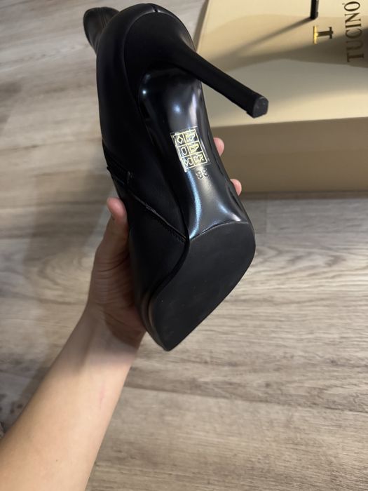 Продам новые  полусапожки