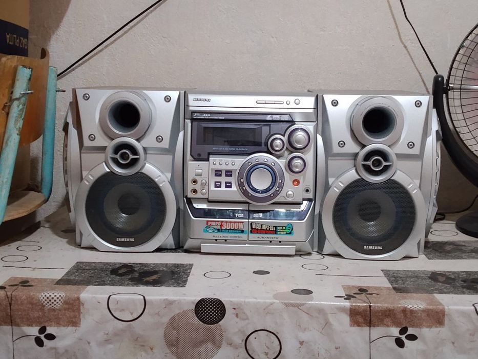 Музыкальный центр