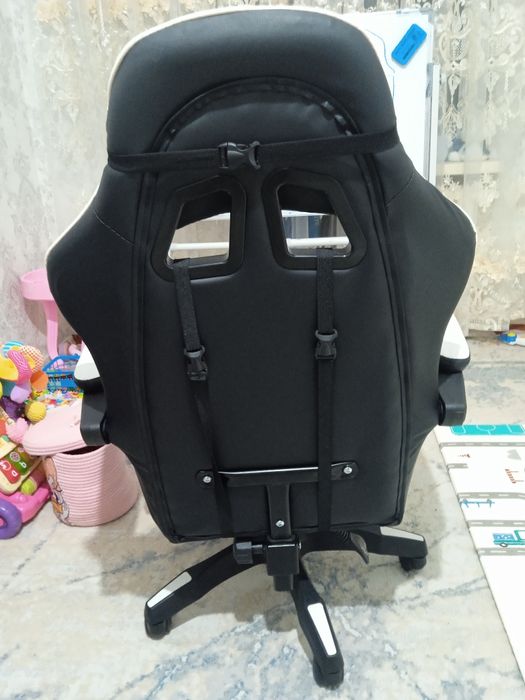 Продам игровое кресло