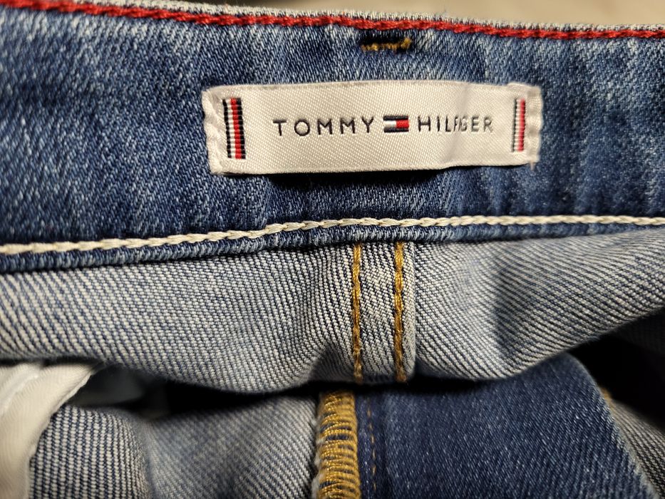 Blugi Tommy Hilfiger, mărime S(26×30), impecabili