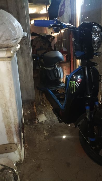 Продам ск8 скутер