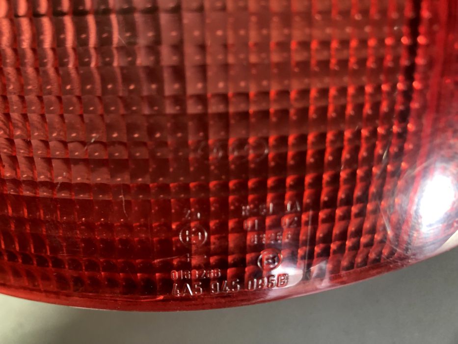 Продам фонарь левый ауди а6 с4