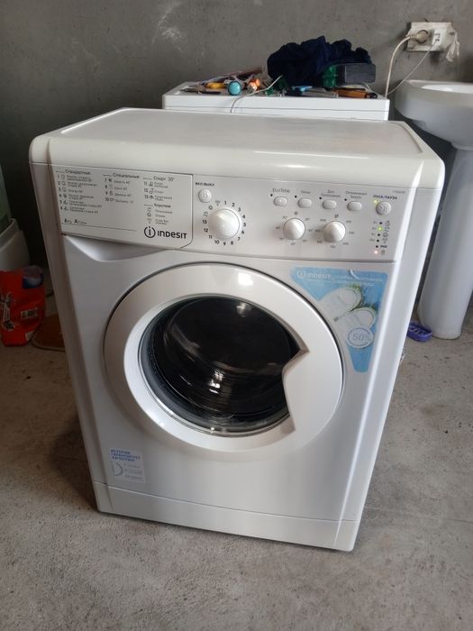 Стиральная машина indesit 6кг