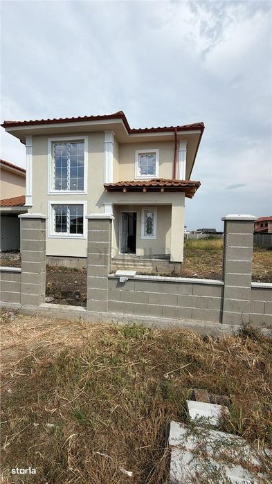 Duplex despartit de garaj
