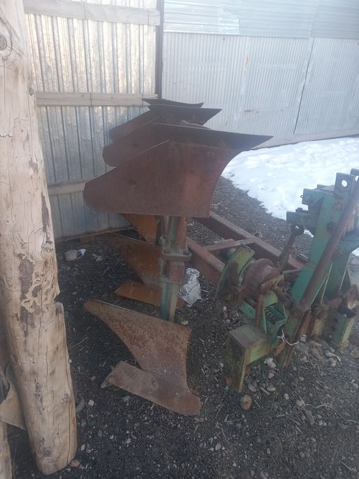 Трактор и прицеп