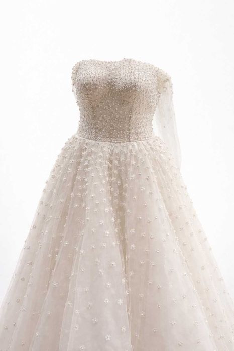 Kelin ko‘ylaklar sotiladi (15 dona)