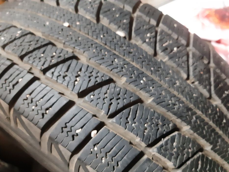 Зимняя резина  два комплекта по 55т