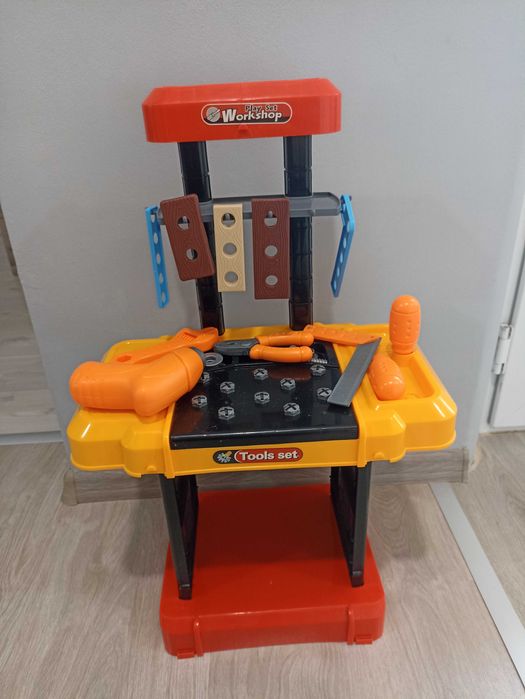 Голям лот от играчки