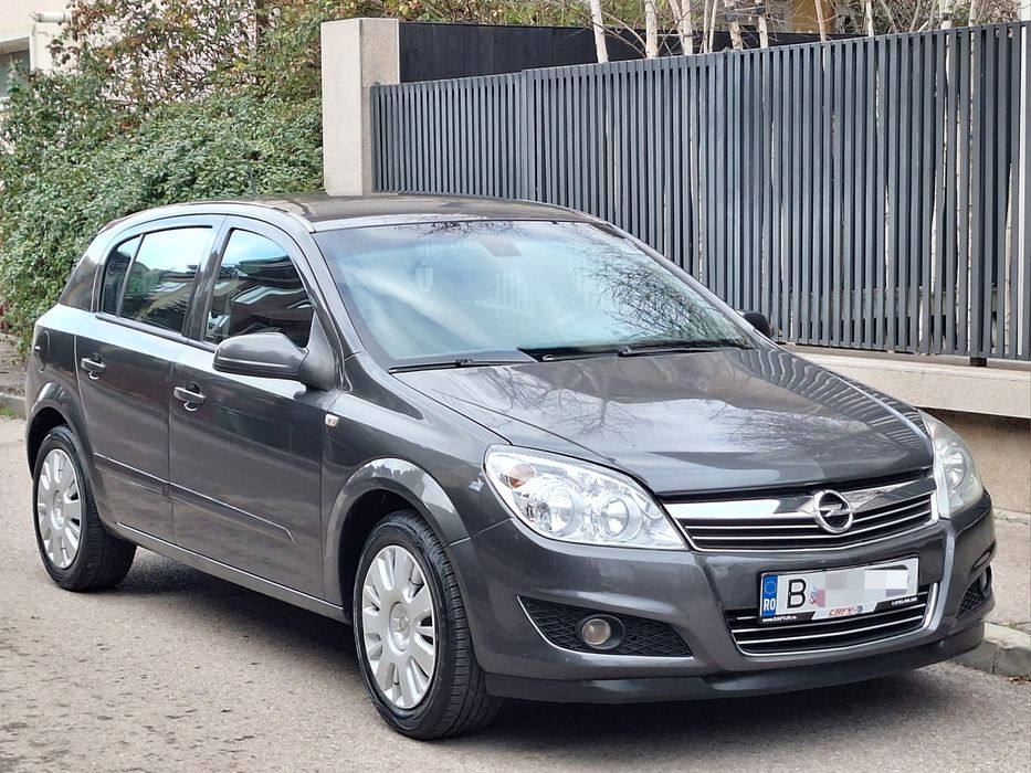 Opel Astra H • An 2008 • 1.4 Benzina • Hatchback •