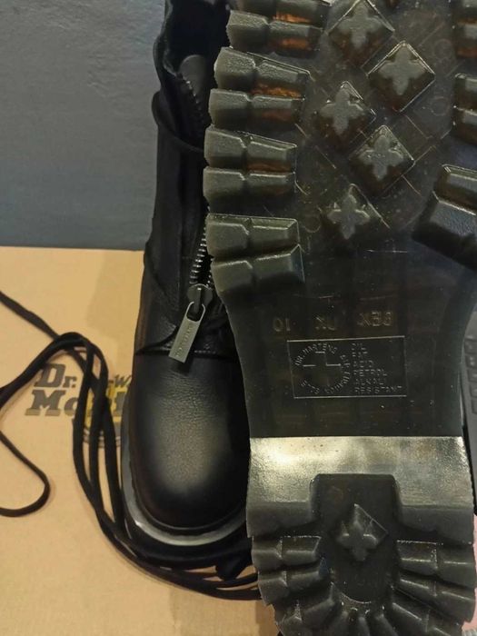 Bocanci Dr. Martens model Jarick II