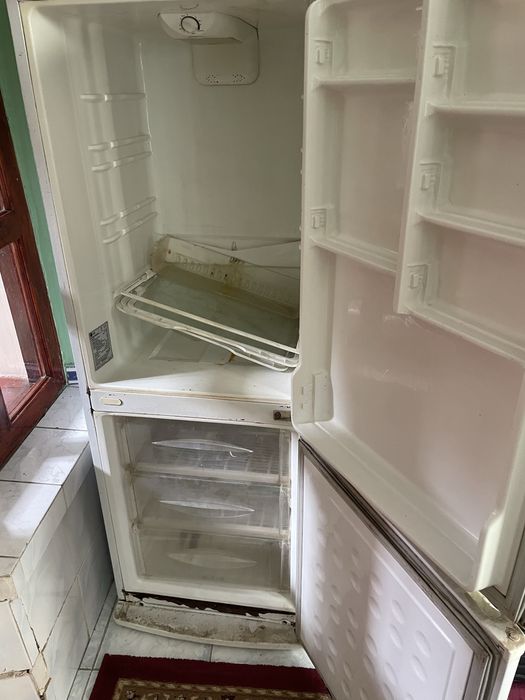 продам холодильник