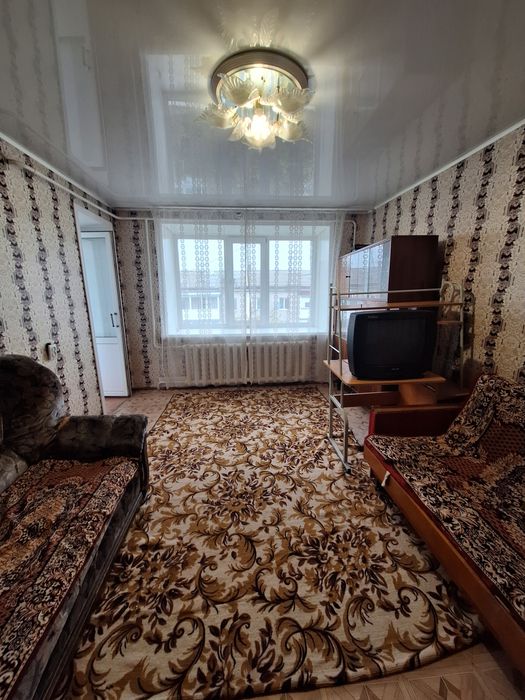 Сдам 2 ком квартиру район ВВИ строителям.