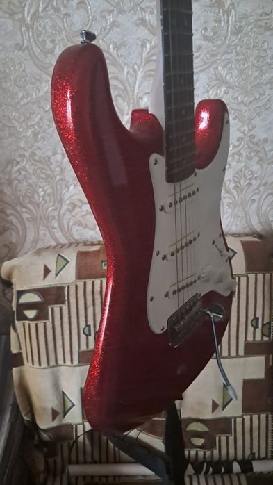 Fender stratocaster squier red sparcle (limited edition)