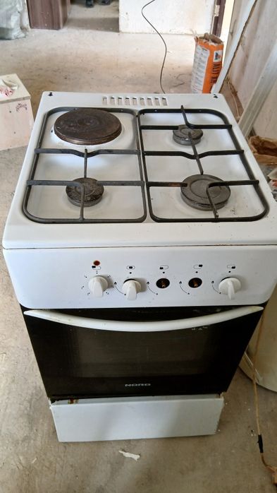 Продам газовую плиту