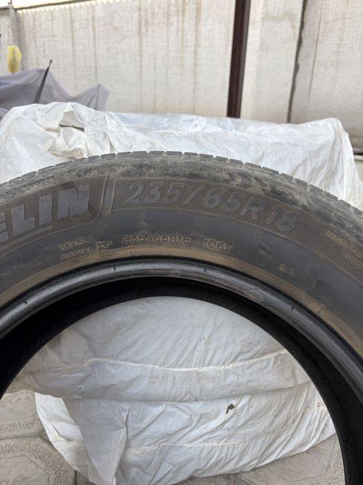 MICHELIN 235/65/18