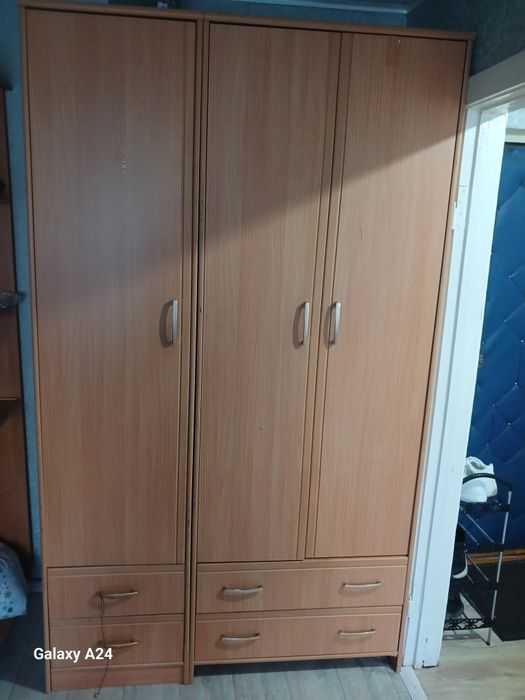 Продам Шкаф самовывоз