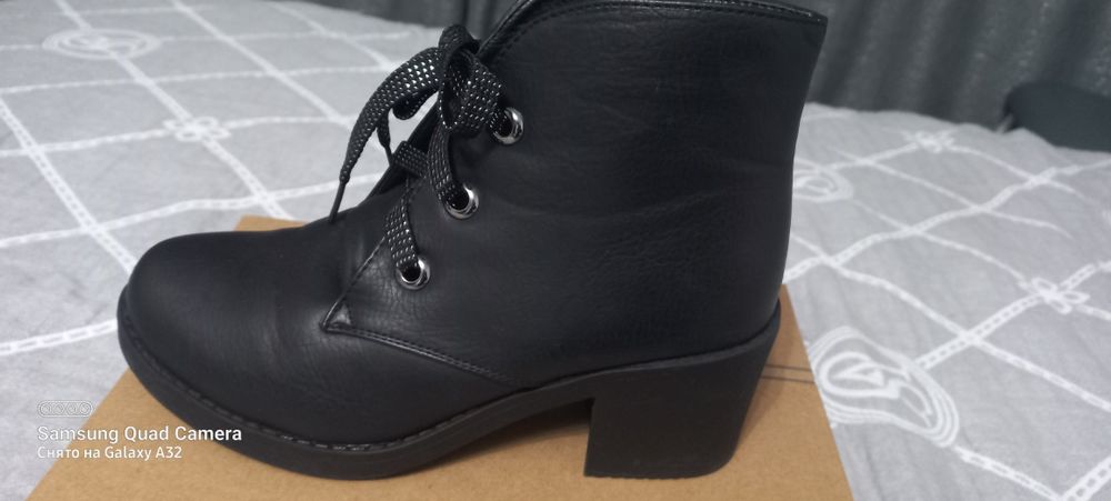 Продам женские сапожки