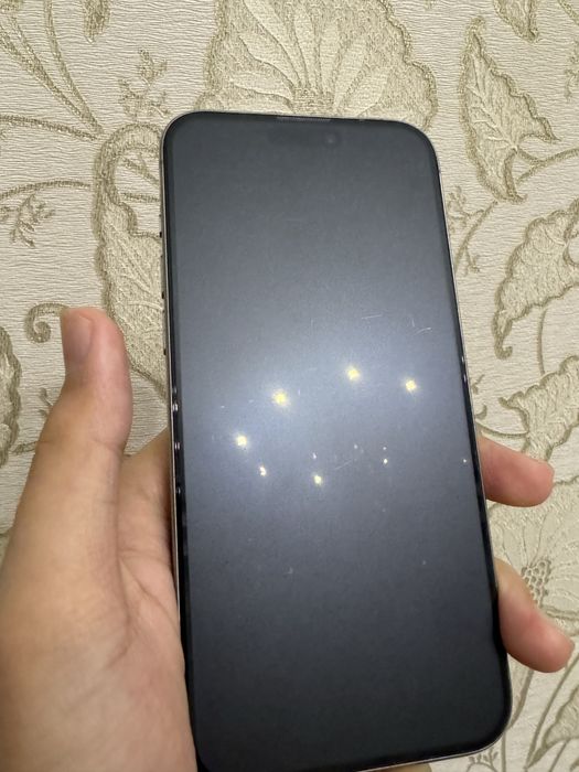 Iphone 15 pro max bez dak