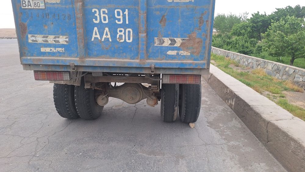 Зил прицеп сотилади y