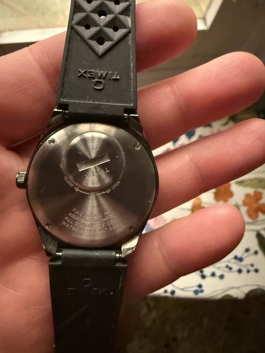 Timex    Q    GMT