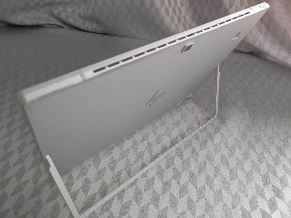Tableta cu Windows HP Elite X2 G4 i5 8365U 16Gb Display 13 3K Baterie f Buna