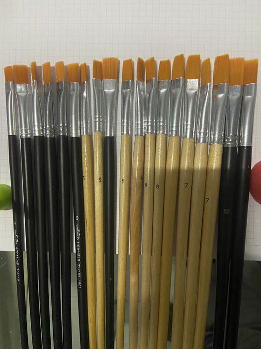 Платна, бои, четки, шпатули за рисуване