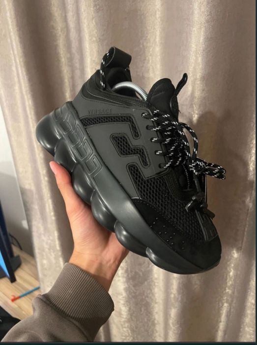 Versace chain reaction