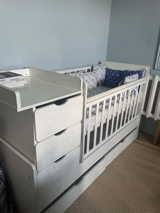Продам детские вещи