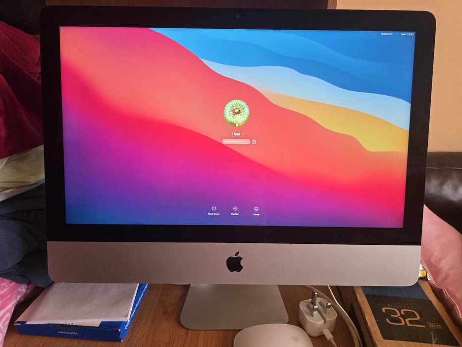 IMac 21.5 inch.an 2014 memorie 8gb. Utilizat