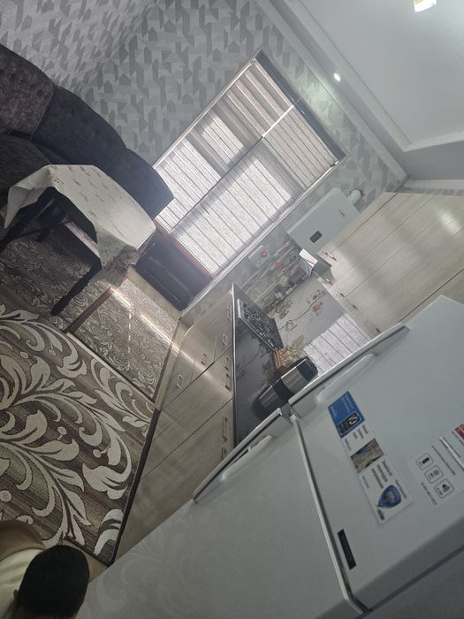 Ижорага 3хонали 3каватда жойлашган янги навостройка квартира