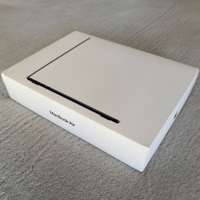 Macbook Air M4 13 inch Midnight Blue 256GB