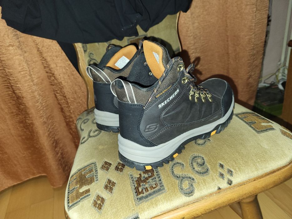 Bocanci Skechers