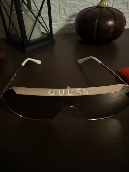 Guess слънчеви очила